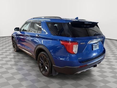 Used 2020 Ford Explorer XLT w/ Equipment Group 202A image 6