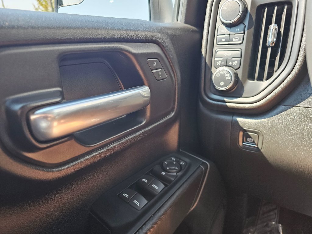 Used 2023 Chevrolet Silverado 1500 Custom AWD/4WD image 34