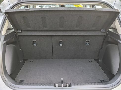 Certified 2025 Hyundai Venue SEL FWD image 14
