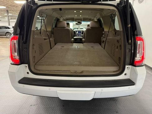 Used 2017 GMC Yukon XL SLT AWD/4WD image 22