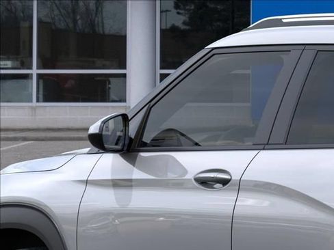 New 2026 Chevrolet TrailBlazer LT w/ Convenience Package FWD image 12