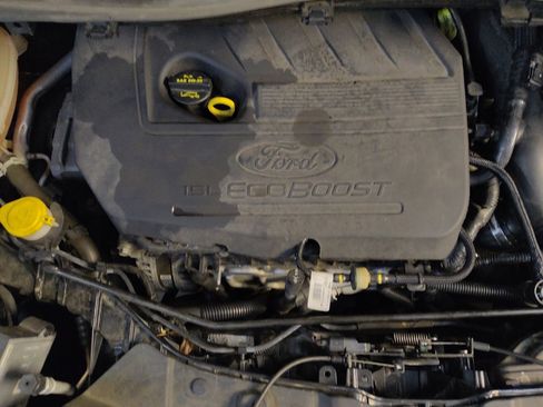 Used 2017 Ford Escape SE w/ Equipment Group 201A FWD image 30