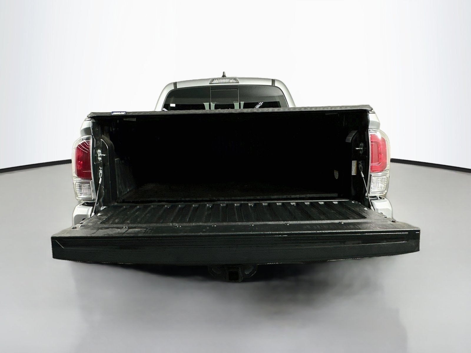 Used 2022 Toyota Tacoma TRD Off-Road w/ Technology Package AWD/4WD image 24