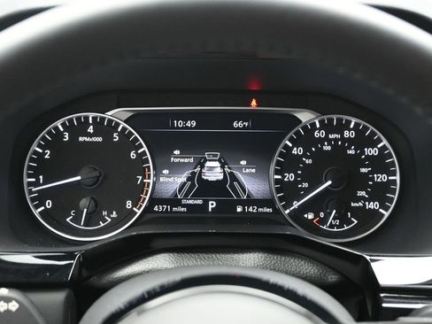 Used 2025 Nissan Pathfinder SL image 13