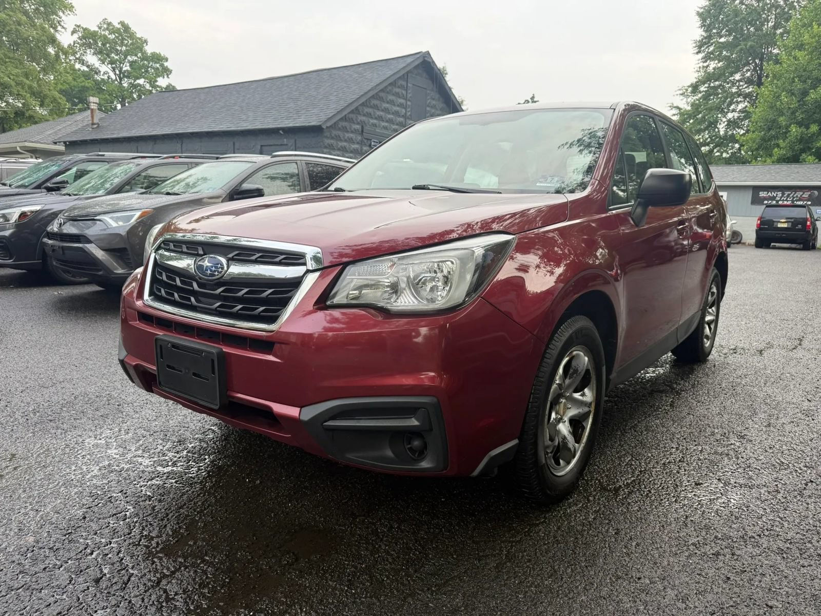 Used 2017 Subaru Forester 2.5i AWD/4WD image 1