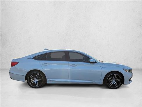 Used 2021 Honda Accord Touring image 4