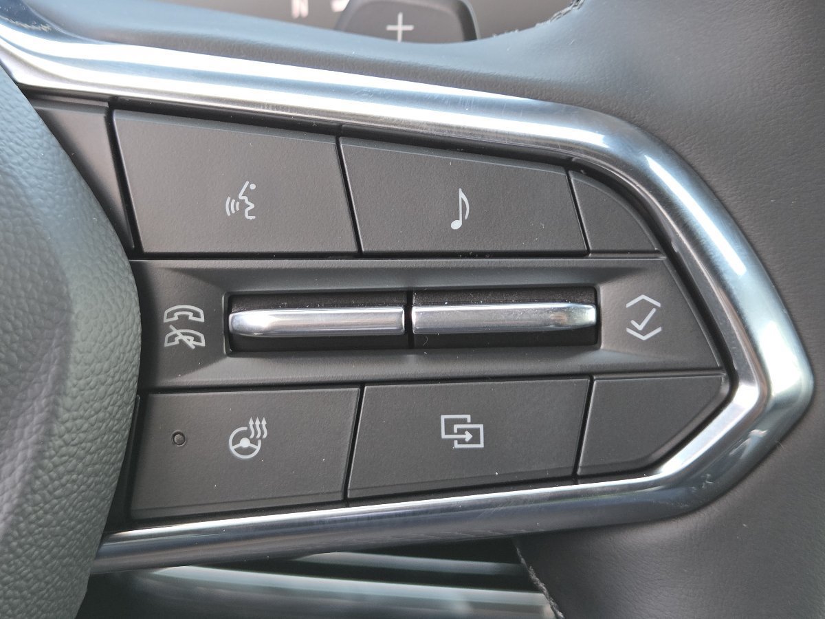 New 2027 Chevrolet Equinox LT w/ Convenience Package II FWD image 34