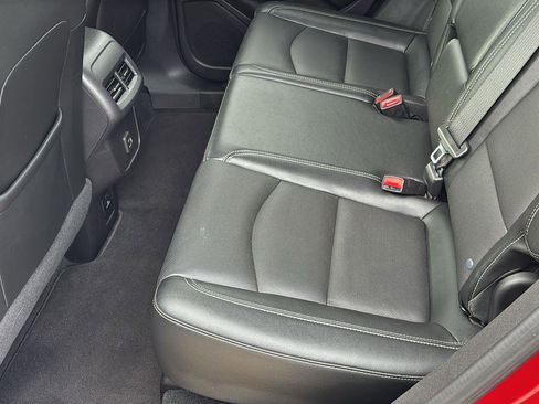 Certified 2024 GMC Terrain SLT w/ Elevation Edition AWD/4WD image 15