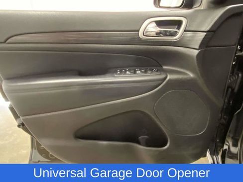 Used 2020 Jeep Grand Cherokee Altitude image 15