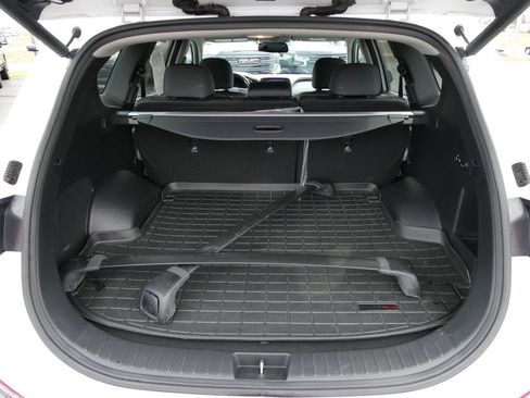 Used 2020 Hyundai Santa Fe SEL w/ Convenience Package image 16