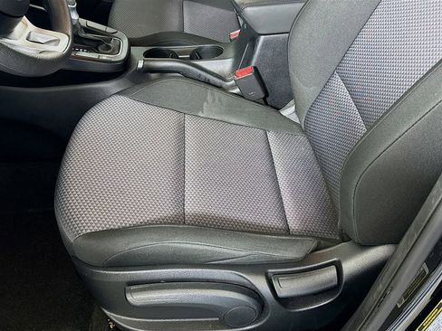 Used 2023 Kia Soul LX w/ LX Technology Package image 18