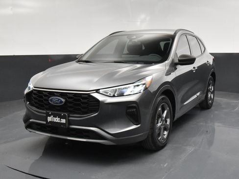 Used 2023 Ford Escape ST-Line w/ Tech Pack #1 image 2