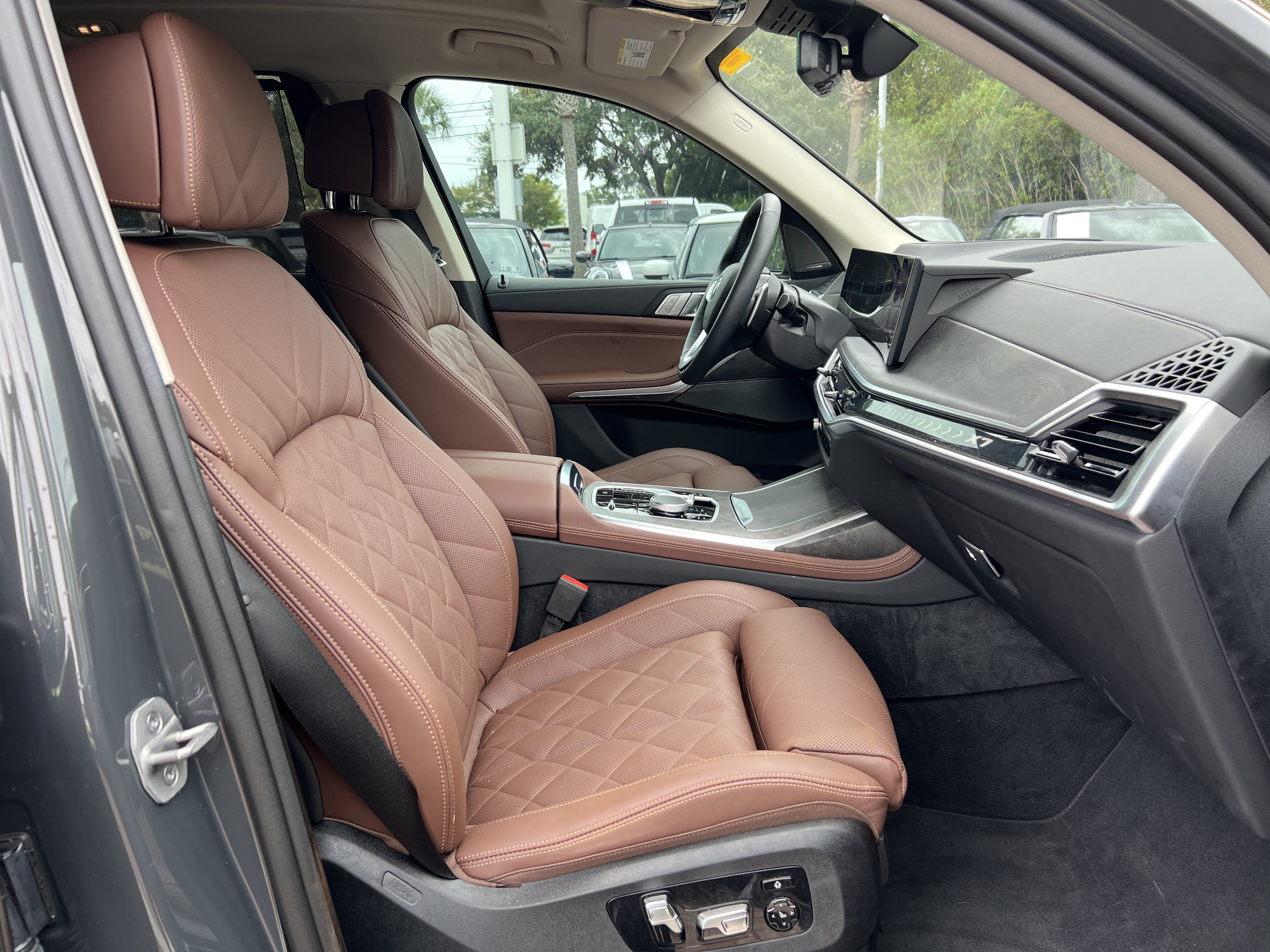 Used 2026 BMW X7 xDrive40i AWD/4WD image 33