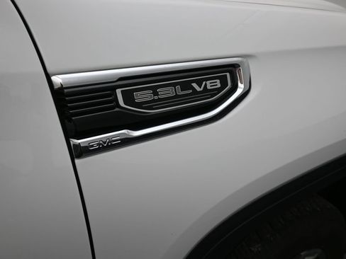 Used 2025 GMC Sierra 1500 SLT RWD image 14