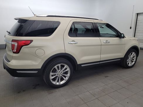 Used 2018 Ford Explorer Limited w/ Equipment Group 301A AWD/4WD image 10