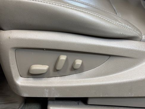 Used 2017 GMC Yukon SLT w/ Premium Edition image 12