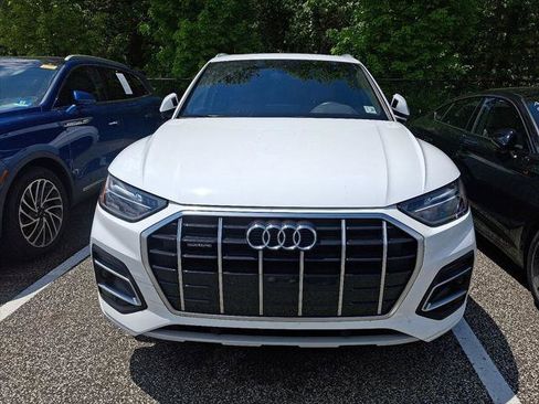 Certified 2023 Audi Q5 Premium w/ Convenience Package AWD/4WD image 2