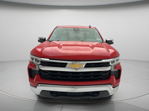 Used 2024 Chevrolet Silverado 1500 LT AWD/4WD image 2