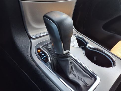 Used 2021 Jeep Grand Cherokee Laredo image 14