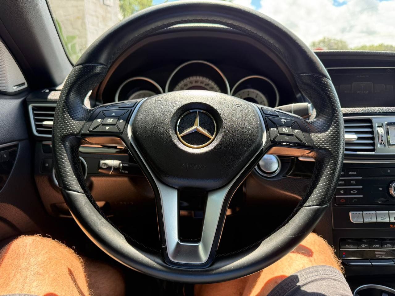 Used 2016 Mercedes-Benz E 400 Cabriolet image 32