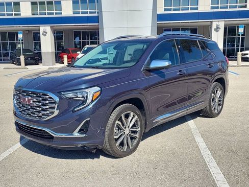 Used 2019 GMC Terrain Denali w/ Advanced Safety Package image 8