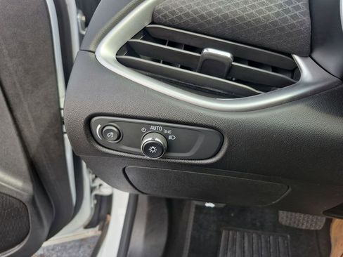 Used 2023 Chevrolet Malibu LS image 21