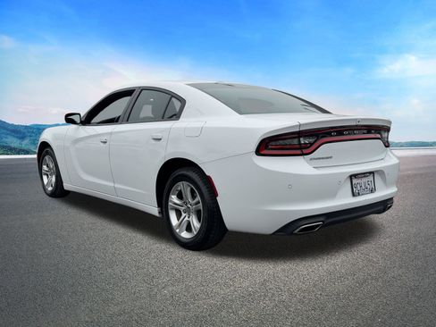 Certified 2022 Dodge Charger SXT image 7