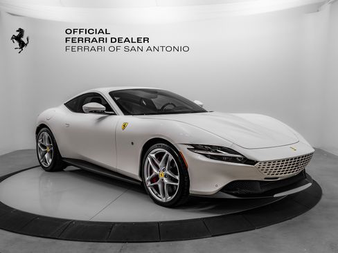 Certified 2022 Ferrari Roma image 1