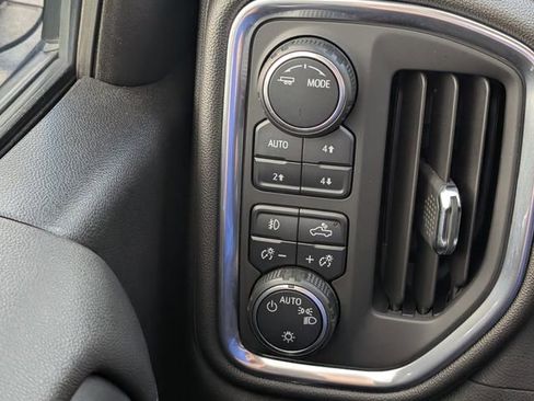 Used 2020 Chevrolet Silverado 1500 RST AWD/4WD image 23