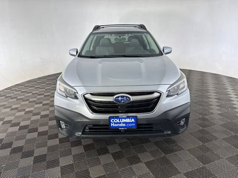 Used 2022 Subaru Outback Premium AWD/4WD image 2