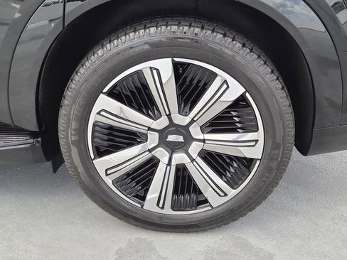 Used 2025 Cadillac Escalade IQ Luxury 1 image 11