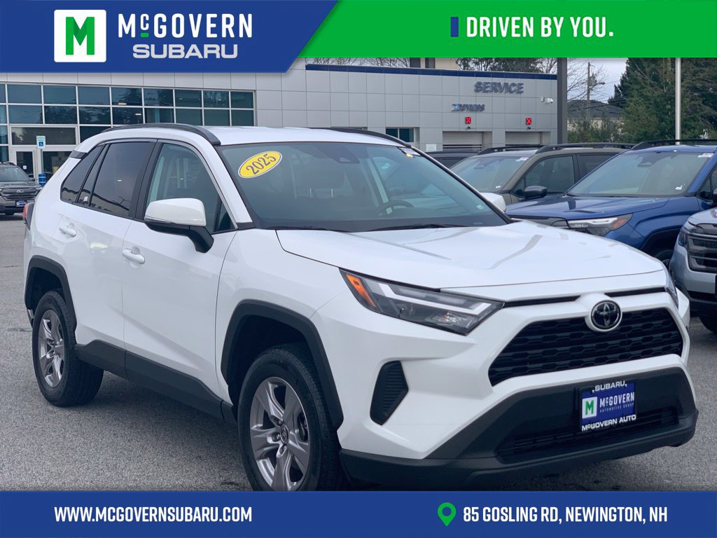 Used 2025 Toyota RAV4 XLE AWD/4WD image 1