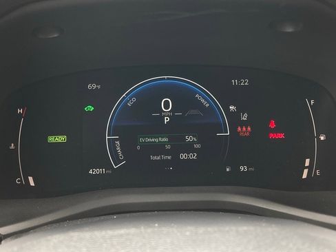 Used 2025 Toyota Camry SE image 15