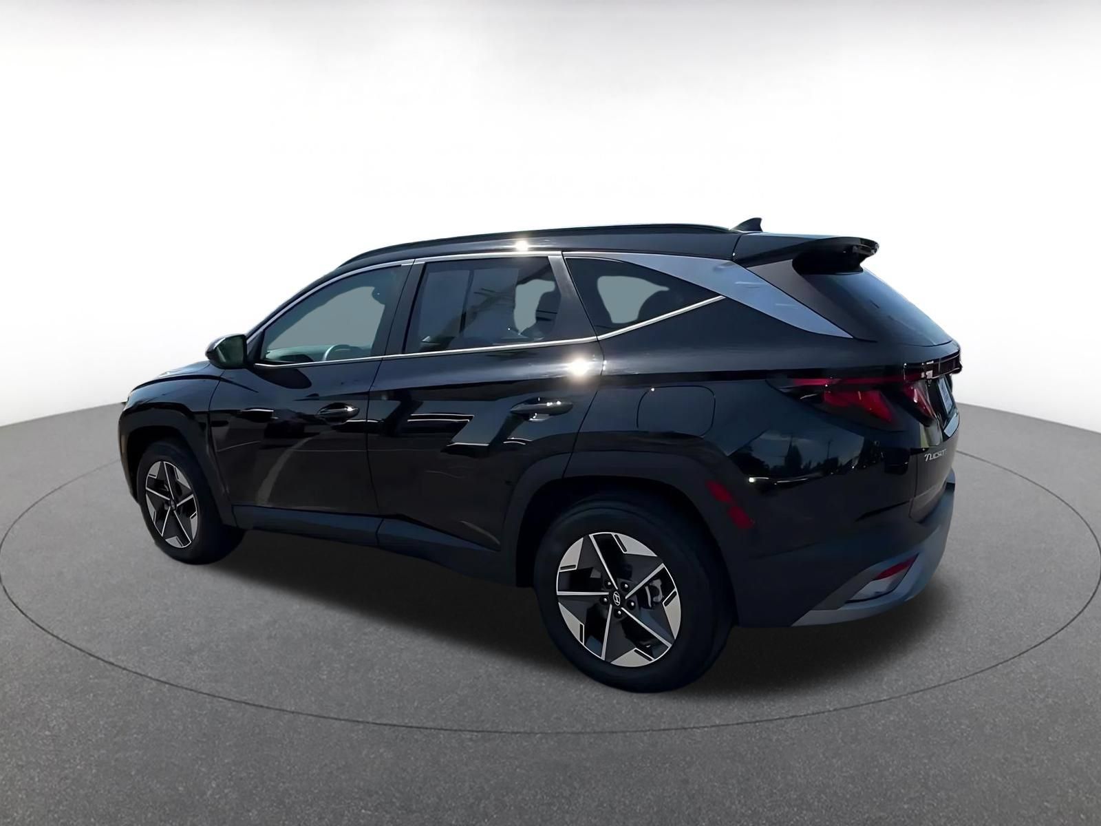 Used 2026 Hyundai Tucson SEL Plus AWD/4WD image 9
