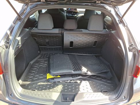 Used 2021 Toyota C-HR Nightshade image 28