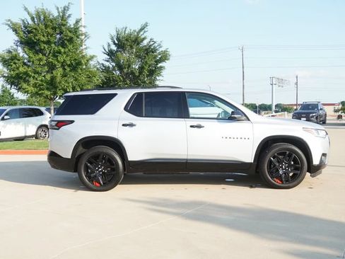 Used 2021 Chevrolet Traverse Premier w/ Redline Edition AWD/4WD image 10