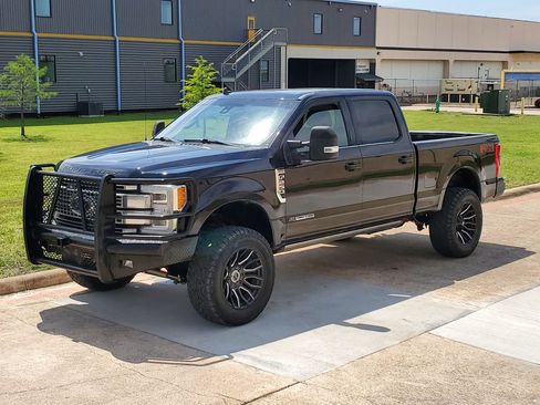 Used 2019 Ford F250 Platinum w/ Platinum Ultimate Package AWD/4WD image 43