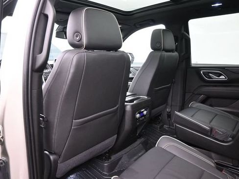 Used 2021 GMC Yukon SLT w/ SLT Luxury Plus Package RWD image 23