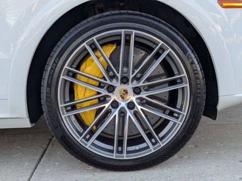 Certified 2021 Porsche Cayenne Turbo S image 29