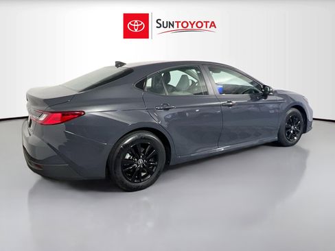 Used 2025 Toyota Camry LE FWD image 4