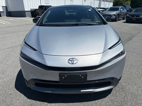 Used 2023 Toyota Prius XLE AWD/4WD image 3