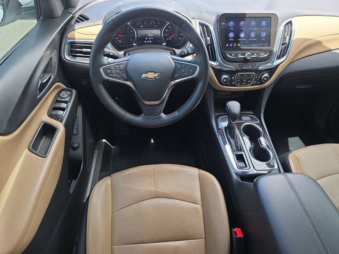 Used 2023 Chevrolet Equinox Premier FWD image 12