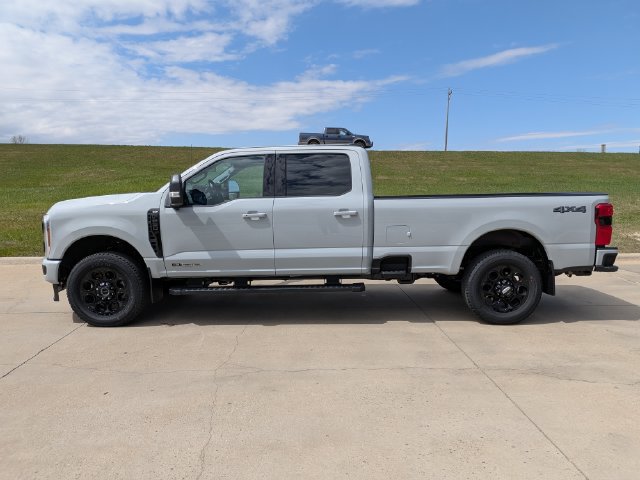 New 2026 Ford F250 XLT w/ XLT Premium Package AWD/4WD image 7
