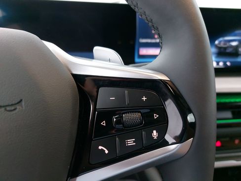 Used 2025 BMW 230i 230i w/ M Sport Package image 17