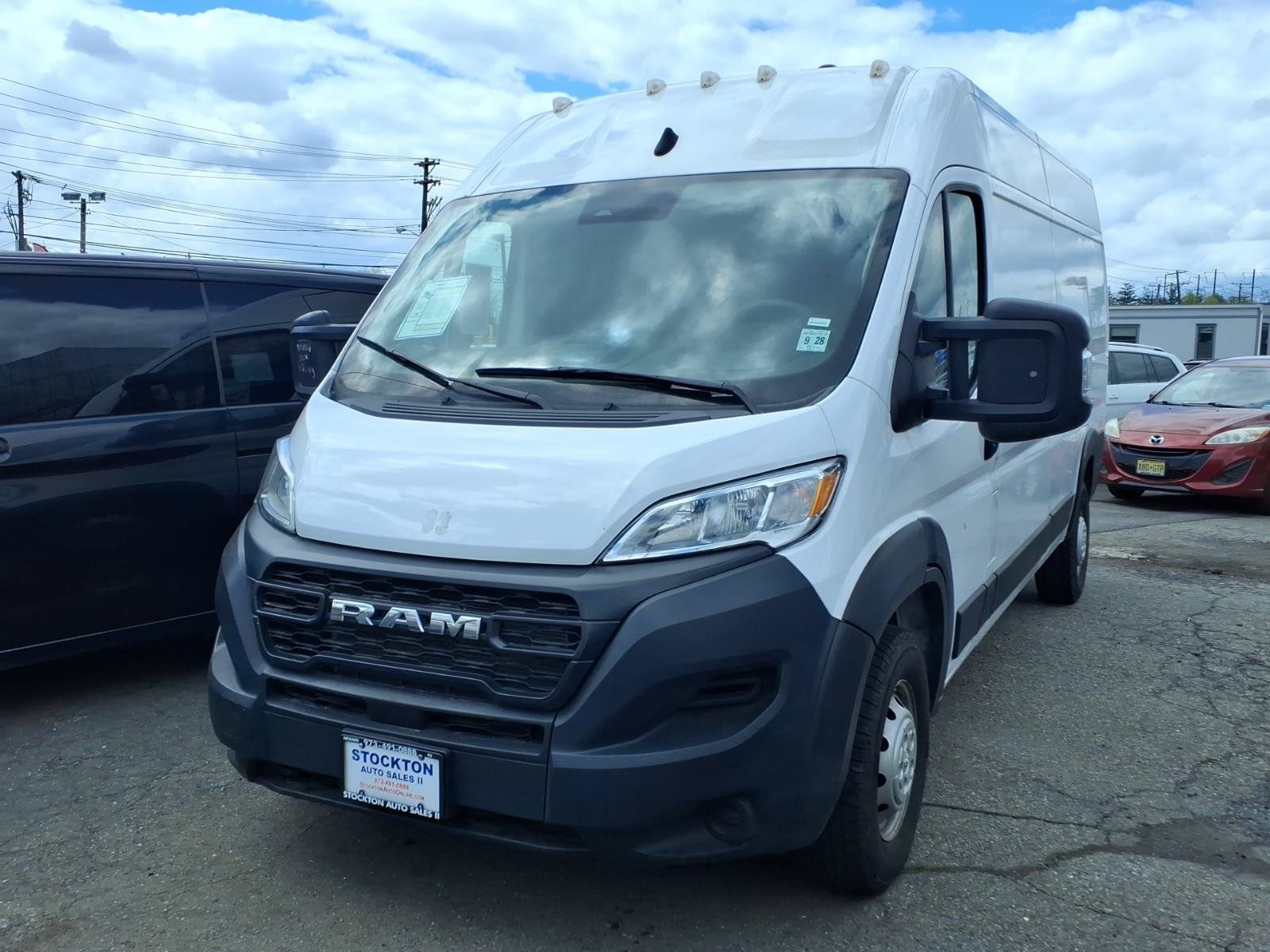 Used 2023 RAM ProMaster 2500 FWD image 1