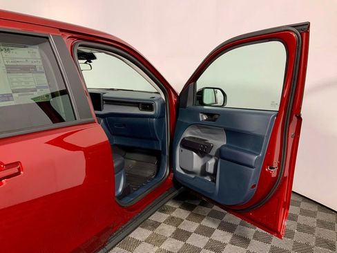 New 2026 Ford Maverick Lariat w/ Black Appearance Package image 33