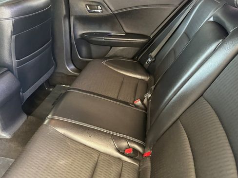 Used 2017 Honda Accord Sport image 12