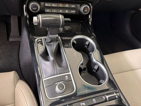 Used 2019 Kia Stinger RWD image 19