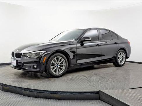 Used 2018 BMW 320i Sedan RWD image 2