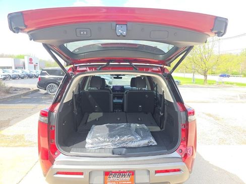 New 2026 Nissan Pathfinder SL AWD/4WD image 7